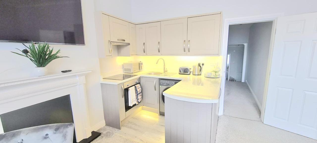 Spacious 3 Bed Flat Near The Sea With Parking Bournemouth Exteriér fotografie