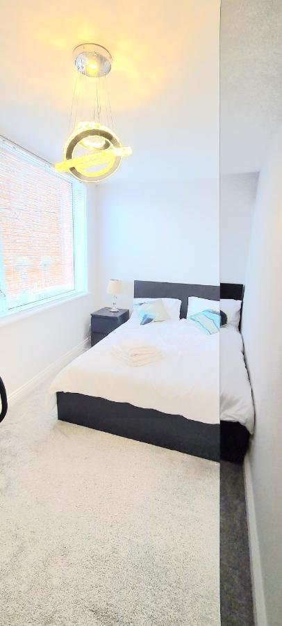 Spacious 3 Bed Flat Near The Sea With Parking Bournemouth Exteriér fotografie